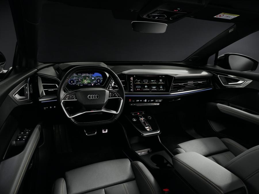Интерьер Audi Q4 e-tron 2022 года  (фото 6 из 7)